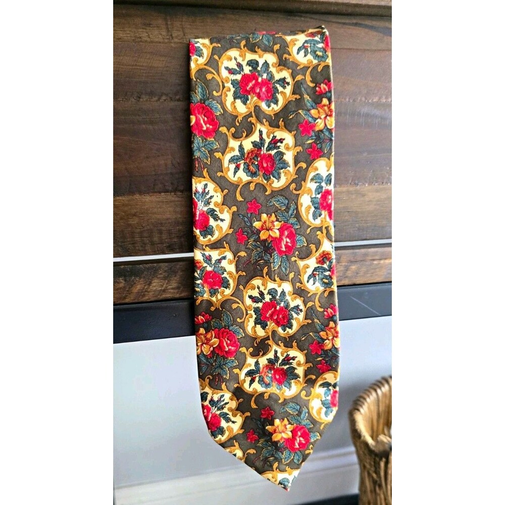 Vintage Valentino Cravatte Silk Floral Tie – Made in Italy